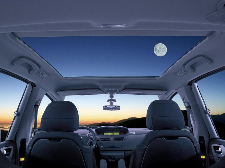  Citroen C4 Picasso La Luna 2012 года  (фото 2 из 3)